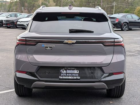 Used 2025 Chevrolet Equinox EV LT w/ Convenience Package image 8
