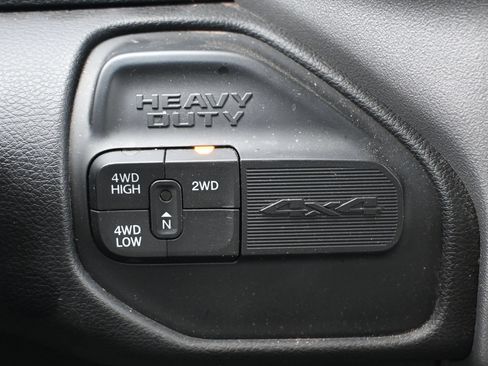Used 2024 RAM 3500 Big Horn AWD/4WD image 15