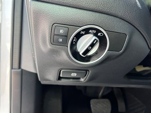 Used 2018 Mercedes-Benz GLA 250 4MATIC w/ Premium Package image 30