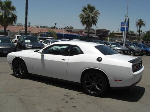 Used 2020 Dodge Challenger SXT w/ Blacktop Package RWD image 9