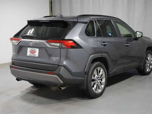 Used 2019 Toyota RAV4 Limited w/ Advanced Technology Package AWD/4WD image 8