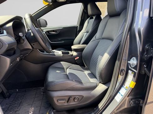 Used 2019 Toyota RAV4 XSE AWD/4WD image 10