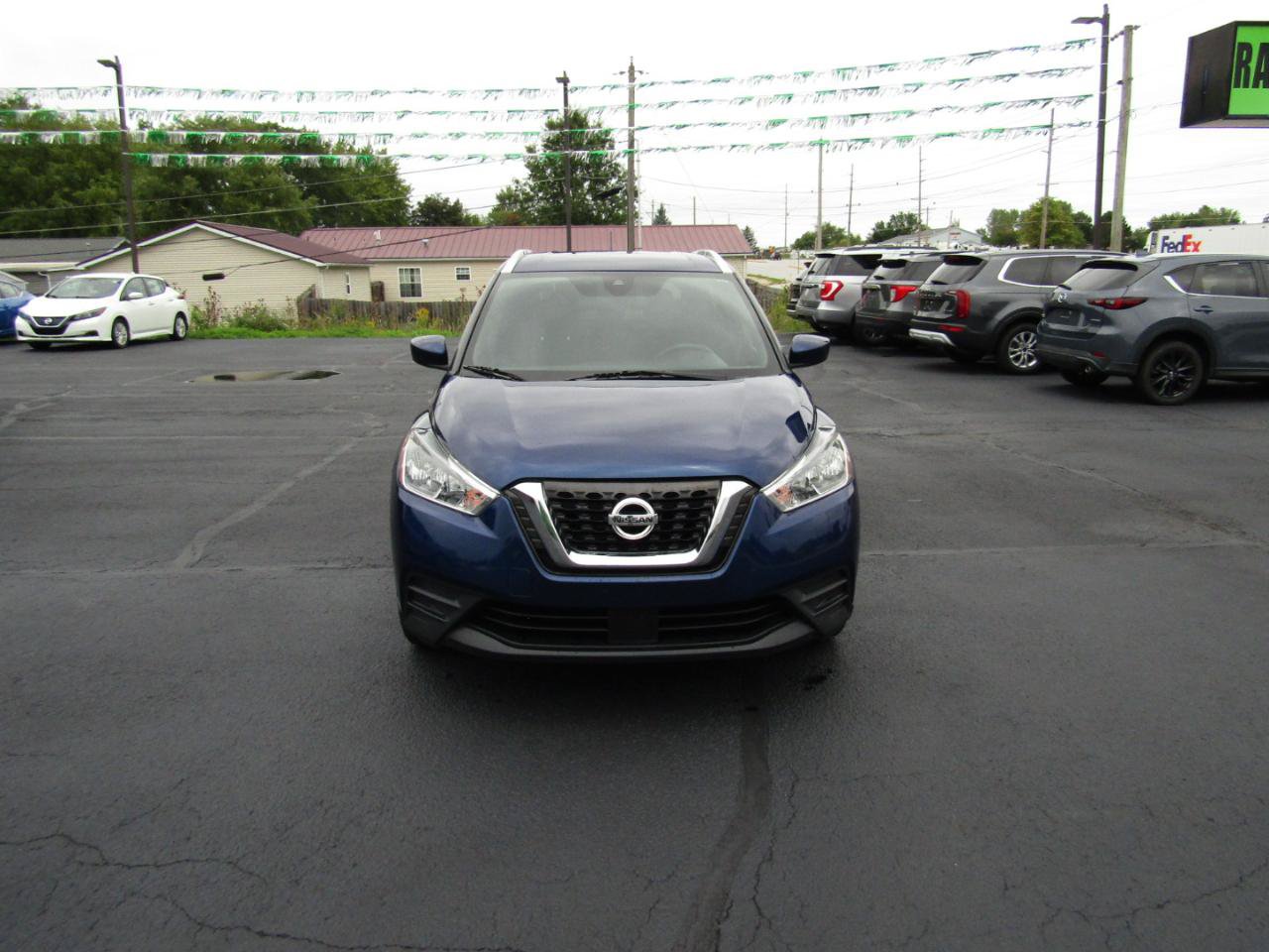 Used 2020 Nissan Kicks SV FWD image 2