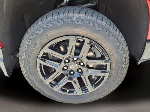Used 2025 Chevrolet Silverado 1500 LT Trail Boss AWD/4WD image 8