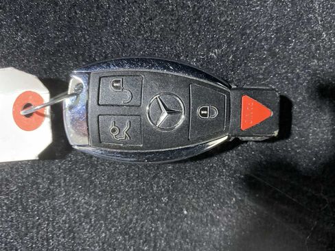 Used 2019 Mercedes-Benz GLC 300 4MATIC image 20