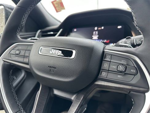 New 2025 Jeep Grand Cherokee Limited w/ Trailer Tow Package image 25