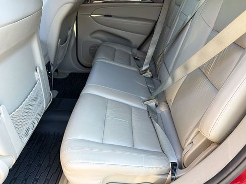 Used 2013 Jeep Grand Cherokee Laredo AWD/4WD image 24