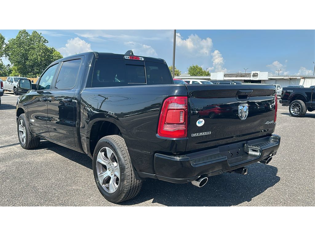 Used 2023 RAM 1500 Laramie AWD/4WD image 4