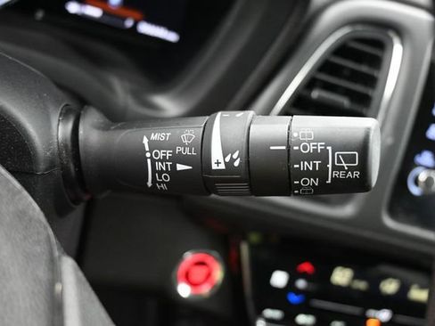 Used 2022 Honda HR-V EX image 29