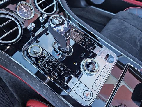 Used 2022 Bentley Continental GT Speed image 31