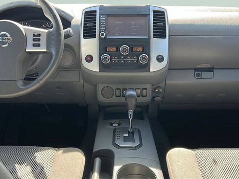 Used 2021 Nissan Frontier SV image 22