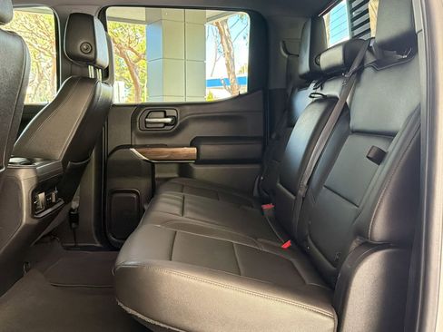 Used 2019 Chevrolet Silverado 1500 LT Trail Boss AWD/4WD image 15