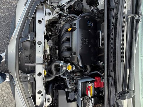 Used 2015 Toyota Yaris L image 14