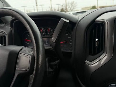 Used 2025 Chevrolet Silverado 2500 W/T image 9