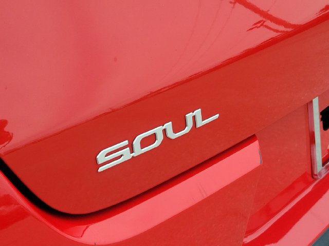 Certified 2024 Kia Soul LX FWD image 8