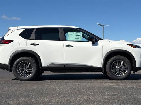 New 2026 Nissan Rogue S image 3