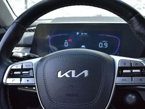 Used 2024 Kia Telluride EX AWD/4WD image 6
