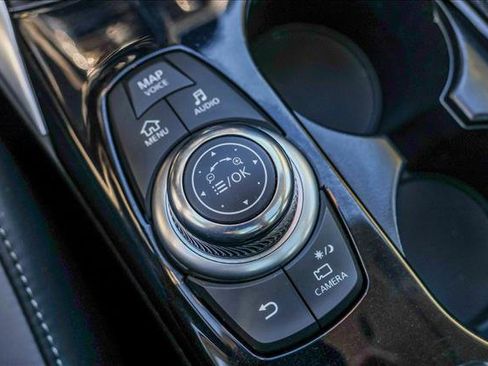 Used 2019 INFINITI QX30 Premium w/ Navigation Package image 22