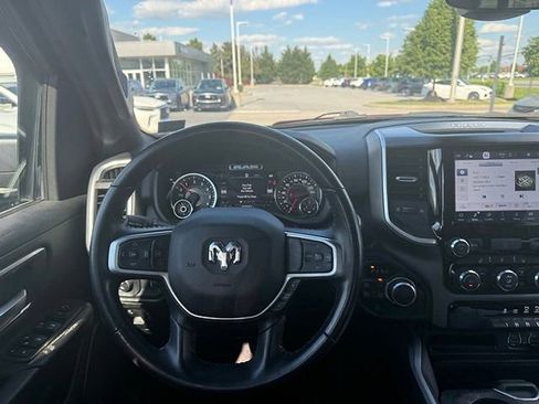Used 2022 RAM 1500 Big Horn AWD/4WD image 6