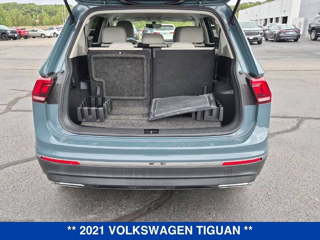 Used 2021 Volkswagen Tiguan SE FWD image 28