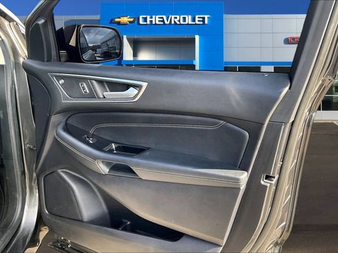 Used 2019 Ford Edge Titanium AWD/4WD image 27