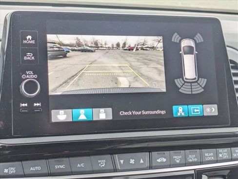 Used 2025 Honda Odyssey Touring image 14