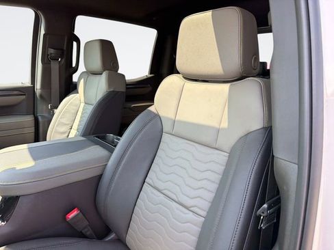 New 2026 Chevrolet Silverado 1500 ZR2 w/ LPO, Dark Essentials Package AWD/4WD image 27