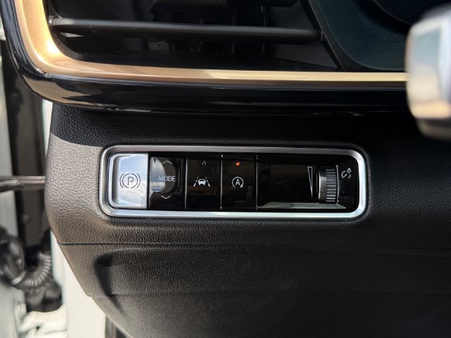 Used 2024 Buick Envision Avenir AWD/4WD image 26