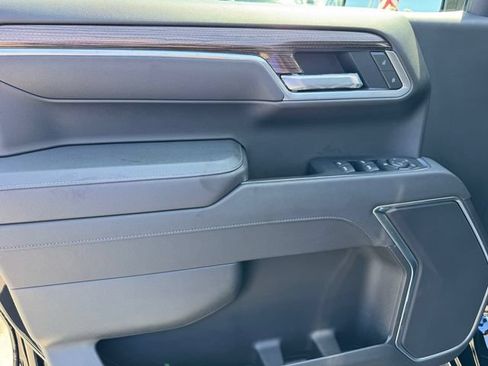 Used 2025 Chevrolet Silverado 1500 LT AWD/4WD image 14