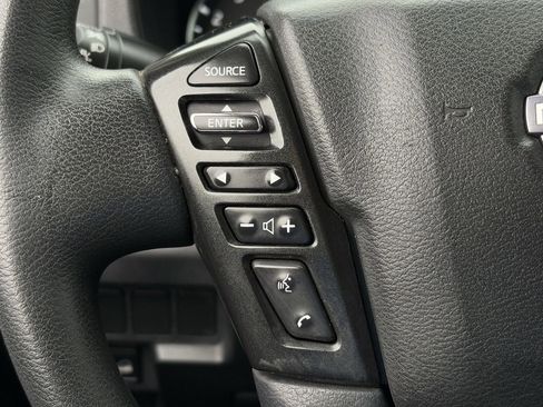 Used 2024 Nissan Frontier S image 16