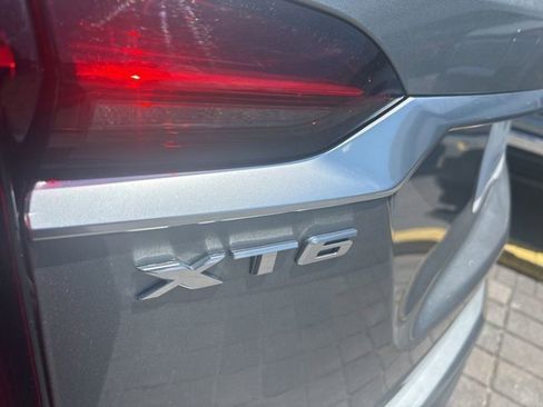 Certified 2025 Cadillac XT6 Premium Luxury image 10
