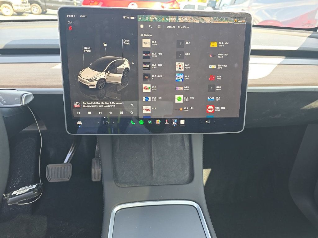 Used 2025 Tesla Model Y Long Range AWD/4WD image 5