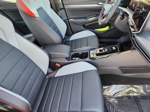 New 2026 Volkswagen GTI SE FWD image 5