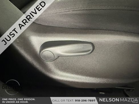 Used 2019 Jeep Renegade Latitude AWD/4WD image 43