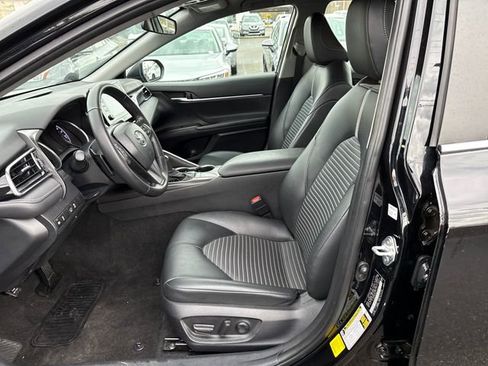 Used 2023 Toyota Camry SE image 17