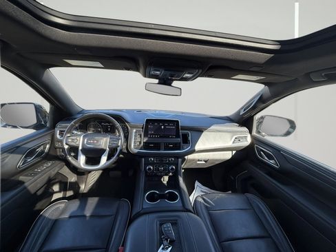 Used 2021 GMC Yukon SLT w/ SLT Premium Package image 2