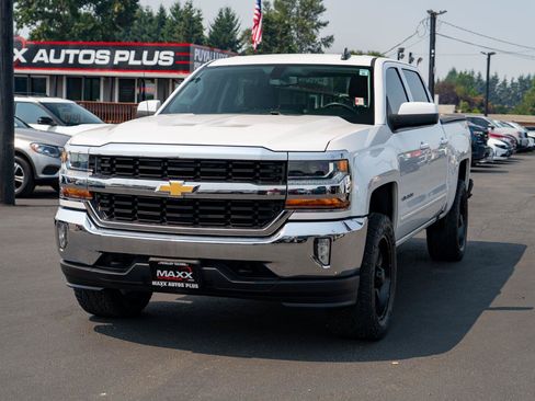 Used 2018 Chevrolet Silverado 1500 LT w/ LT Eassist Package AWD/4WD image 4