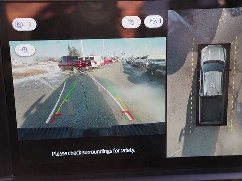 Certified 2023 Ford F350 Lariat w/ Chrome Package image 38