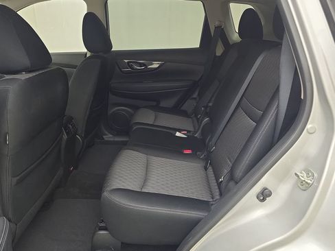 Used 2019 Nissan Rogue SV w/ Premium Package AWD/4WD image 23