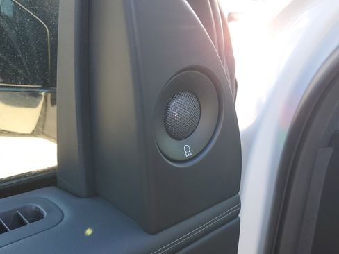 New 2025 Lincoln Navigator L Reserve w/ Jet Appearance Package image 9