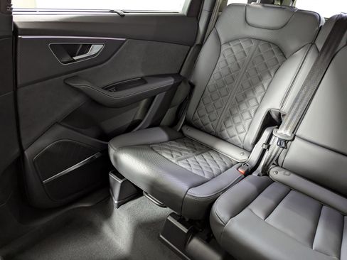 New 2026 Audi SQ7 Premium Plus image 12