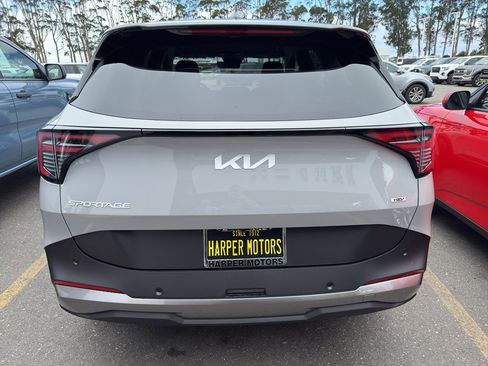 New 2026 Kia Sportage S image 6