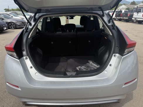 Used 2025 Nissan Leaf S FWD image 19