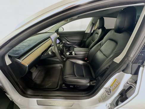 Used 2020 Tesla Model 3 Standard Range Plus image 13