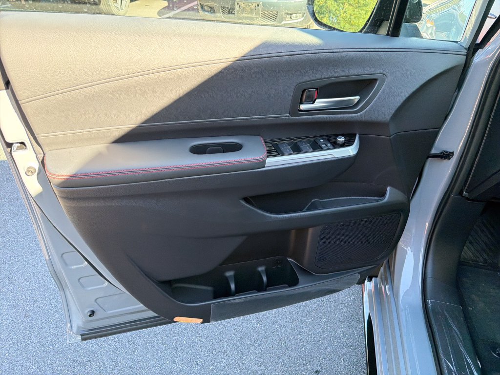 Used 2026 Toyota Sienna XSE AWD/4WD image 11
