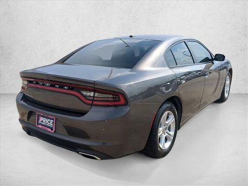 Used 2020 Dodge Charger SXT RWD image 5