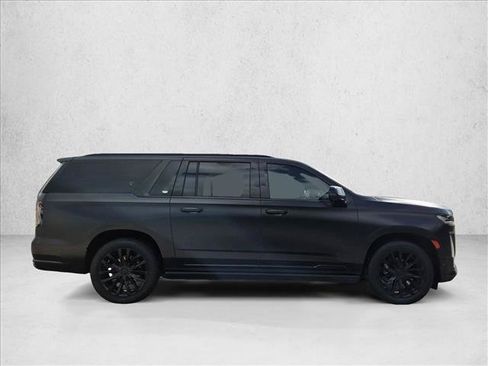 Used 2023 Cadillac Escalade ESV Premium Luxury w/ Performance Package AWD/4WD image 4