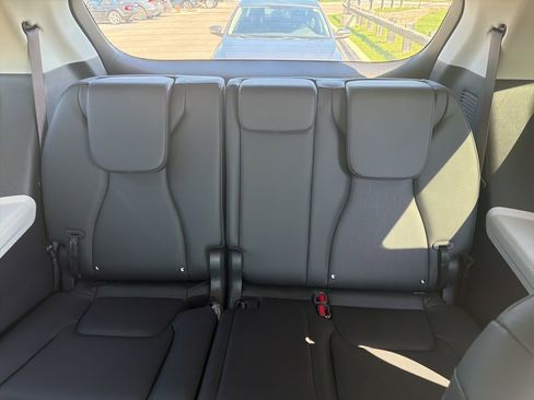 Used 2024 Kia Carnival SX image 19