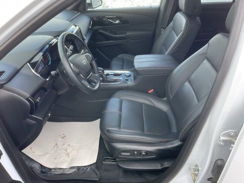 Used 2023 Chevrolet Traverse RS w/ LPO, Floor Liner Package image 11