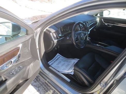 Used 2018 Volvo S90 T5 Momentum image 6